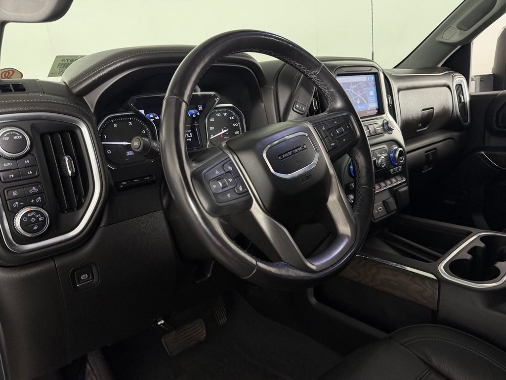 Used 2022 GMC Sierra 3500 Denali w/ Denali Ultimate Package AWD/4WD image 22