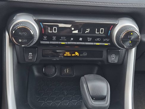 Used 2023 Toyota RAV4 XLE FWD image 19