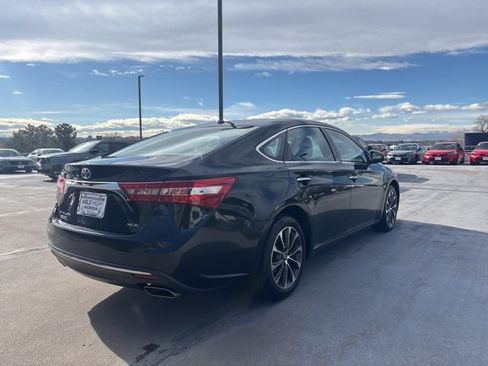 Used 2016 Toyota Avalon XLE image 3