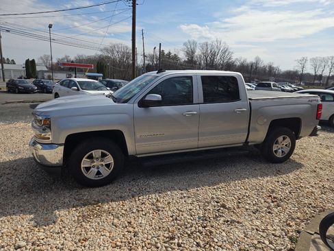 Used 2018 Chevrolet Silverado 1500 LT w/ All Star Edition image 4