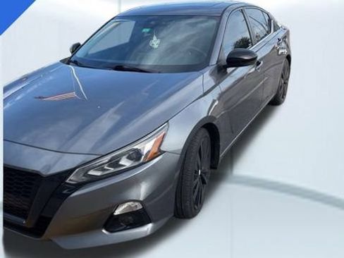 Used 2022 Nissan Altima 2.5 SR w/ Midnight Edition Package image 1
