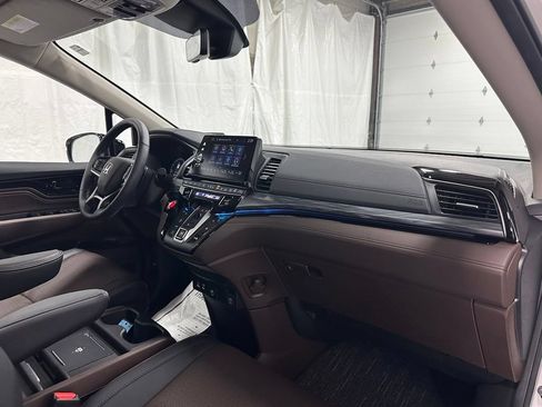 Used 2025 Honda Odyssey Elite image 62
