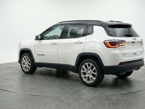 Used 2025 Jeep Compass Limited AWD/4WD image 6