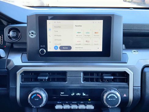 Used 2024 Toyota Tacoma SR5 AWD/4WD image 18