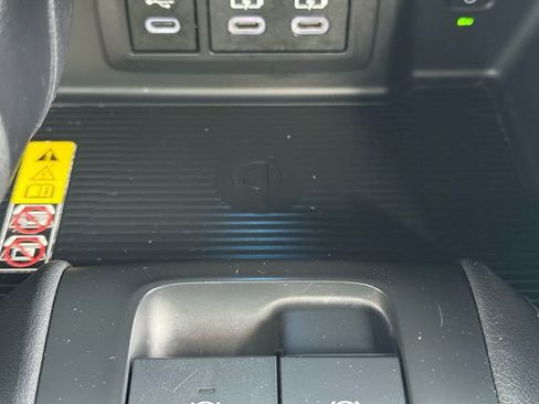 Certified 2023 Toyota Venza Nightshade image 20