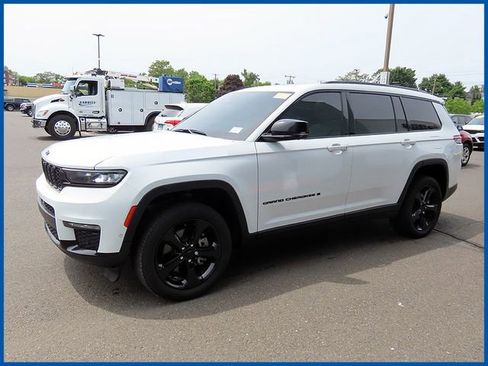 Used 2023 Jeep Grand Cherokee L Limited w/ Luxury Tech Group II AWD/4WD image 3
