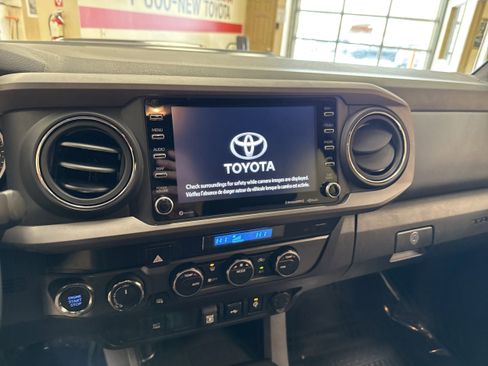 Used 2023 Toyota Tacoma TRD Sport image 34