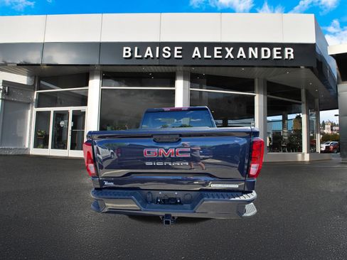 Used 2025 GMC Sierra 1500 Elevation AWD/4WD image 6