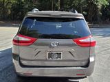 Used 2015 Toyota Sienna LE image 3