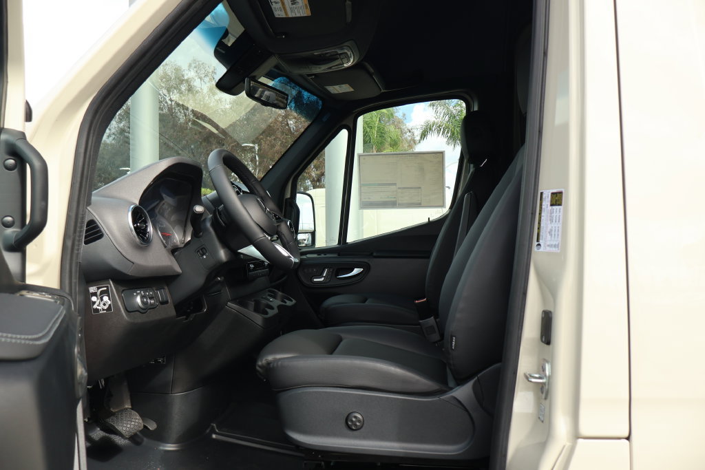 New 2026 Mercedes-Benz Sprinter 2500 image 6