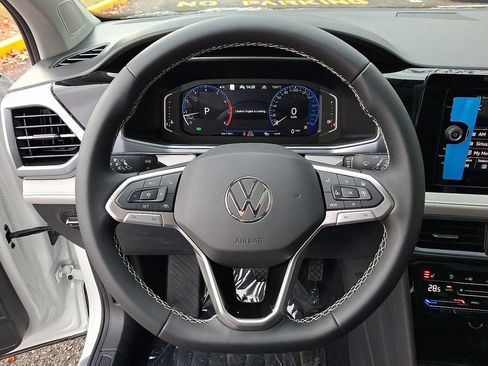 New 2026 Volkswagen Taos SEL image 15