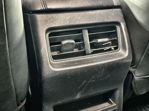 Used 2019 Ford Edge SE w/ SE Fleet Driver's Package FWD image 27