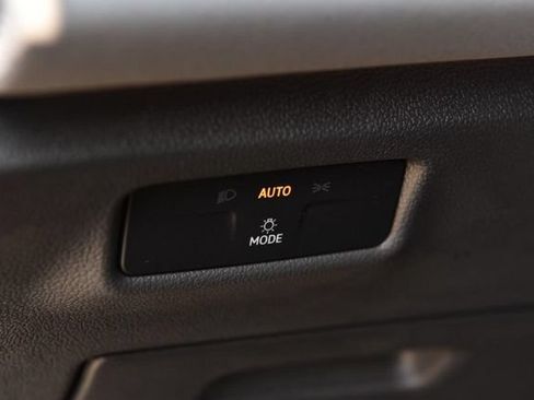 New 2026 Volkswagen Tiguan SE AWD/4WD image 11