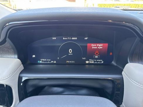 Certified 2021 Lincoln Nautilus Reserve w/ Equipment Group 201A image 31