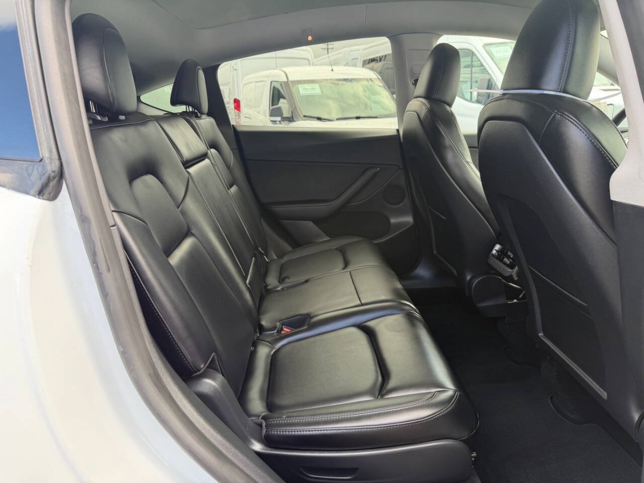 Used 2023 Tesla Model Y Long Range AWD/4WD image 27