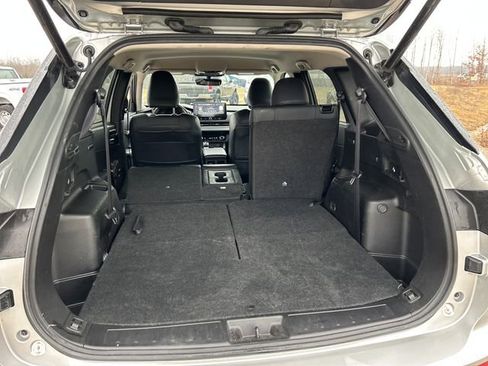 Used 2025 Mitsubishi Outlander SE image 46
