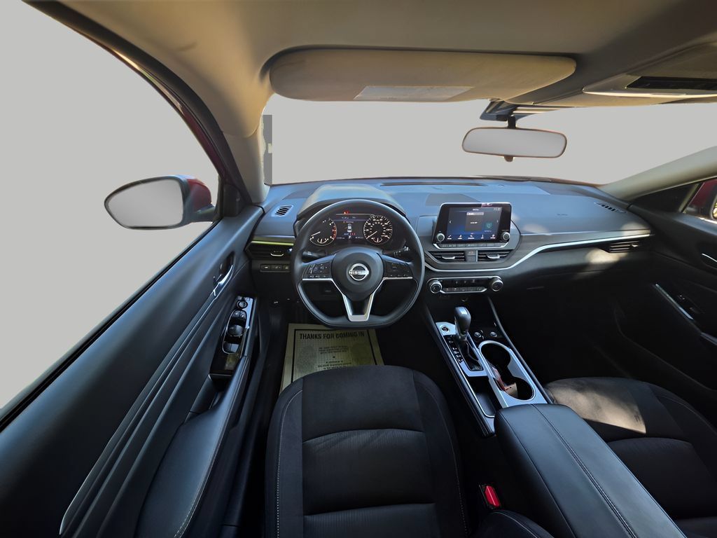 Used 2023 Nissan Altima 2.5 SV FWD image 12