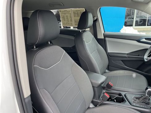 Used 2024 Volkswagen Taos SE image 26