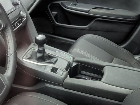 Used 2018 Honda Civic Sport image 5