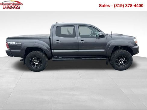 Used 2015 Toyota Tacoma 4x4 Double Cab w/ TRD Sport Package image 7