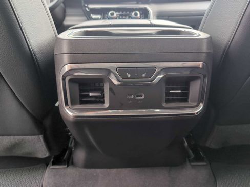 Used 2024 GMC Sierra 1500 Denali w/ Technology Package AWD/4WD image 23