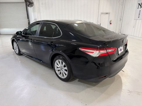 Used 2018 Toyota Camry LE w/ Convenience Package image 24