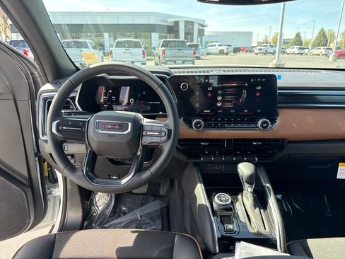 New 2026 GMC Canyon AT4 AWD/4WD image 34