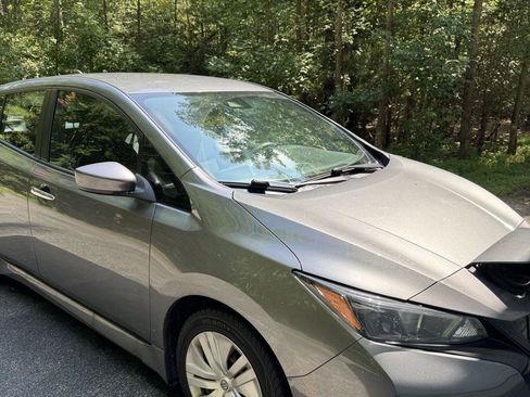 Used 2023 Nissan Leaf S FWD image 6