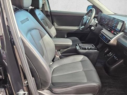 Used 2025 Hyundai Ioniq 5 SEL RWD image 18