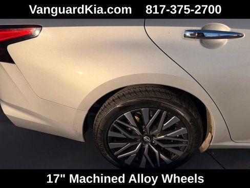 Used 2023 Nissan Altima 2.5 SV image 10