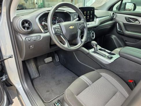 Used 2025 Chevrolet Blazer LT AWD/4WD image 12