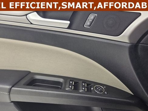 Used 2018 Ford Fusion S image 16