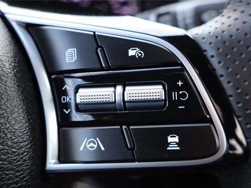 Certified 2024 Kia Forte GT-Line w/ GT-Line Premium Package image 18