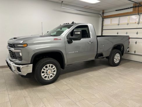 New 2026 Chevrolet Silverado 3500 LT w/ Convenience Package image 2
