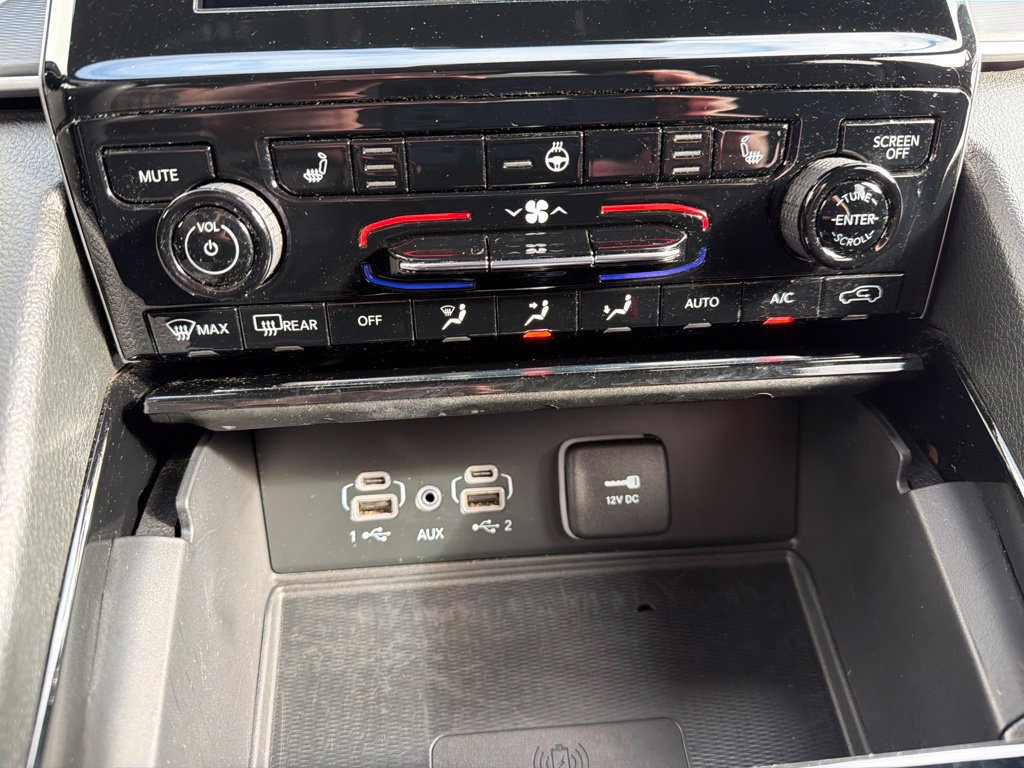 Used 2023 Jeep Grand Cherokee Altitude AWD/4WD image 62