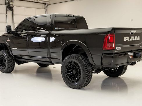 Used 2026 RAM 2500 Limited AWD/4WD image 7