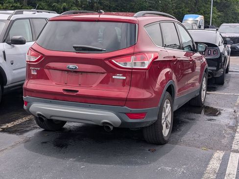 Used 2016 Ford Escape SE w/ Equipment Group 201A FWD image 3