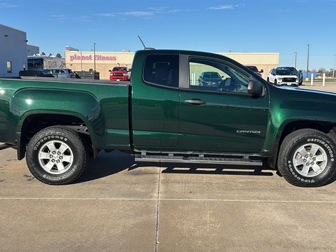 Used 2016 GMC Canyon 4x4 Extended Cab w/ Convenience Package image 10