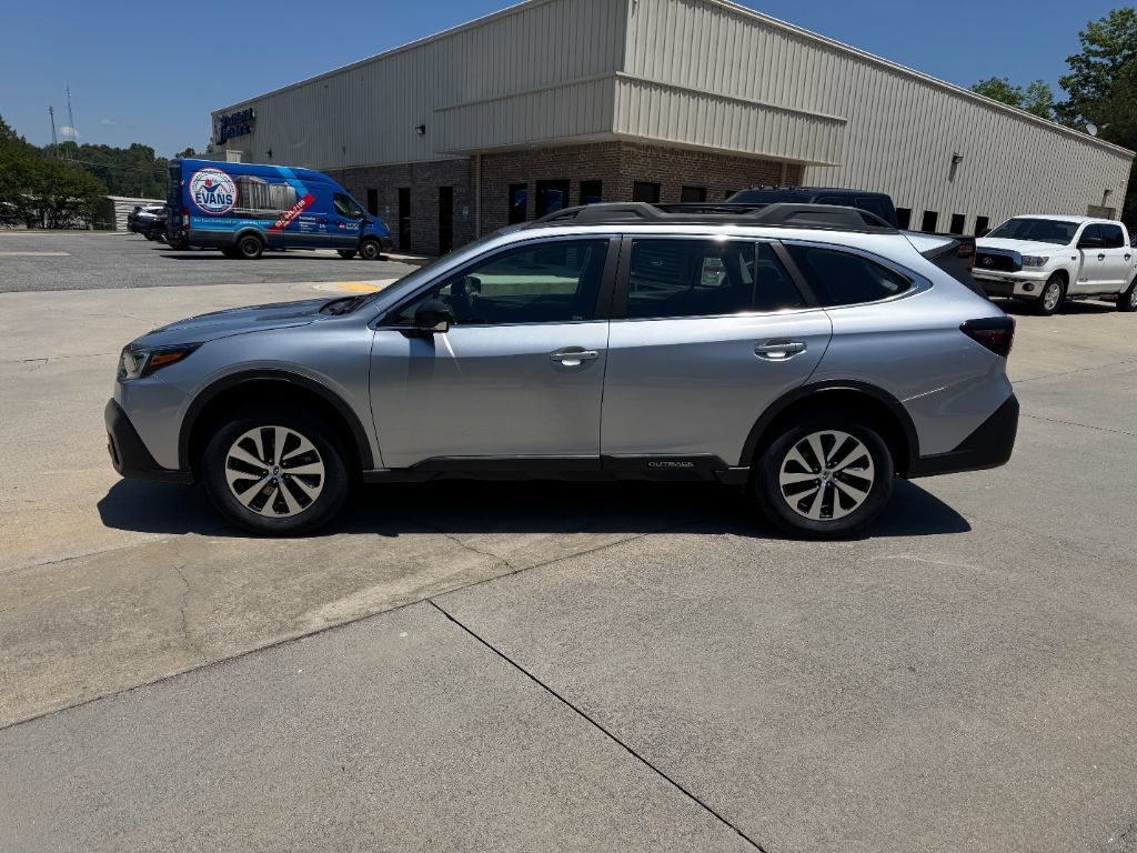 Used 2021 Subaru Outback AWD/4WD image 2