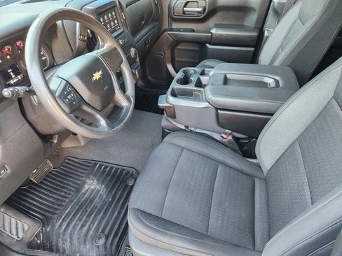Used 2023 Chevrolet Silverado 1500 Custom image 4