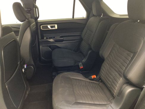 Used 2020 Ford Explorer XLT image 18