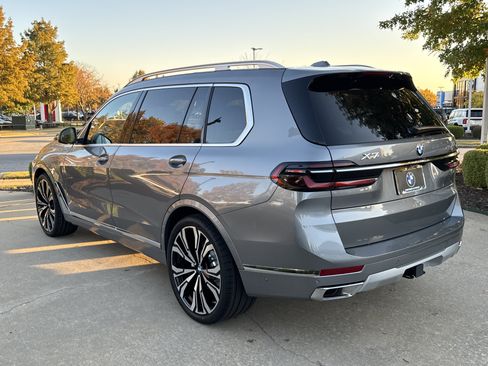 New 2026 BMW X7 xDrive40i w/ Executive Package image 3