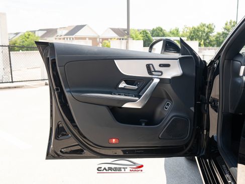 Used 2020 Mercedes-Benz CLA 250 w/ Premium Package image 41