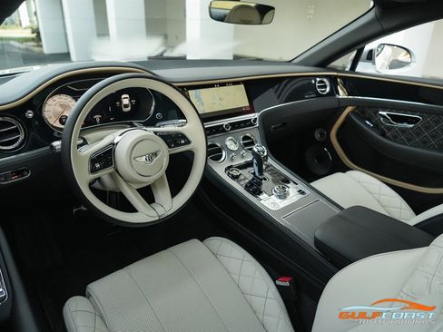 Used 2023 Bentley Continental GT V8 image 2