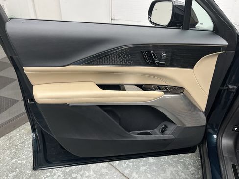 Certified 2024 Cadillac Lyriq Sport w/ Nappa Leather Package image 9