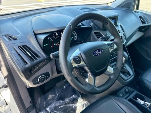 Used 2020 Ford Transit Connect XL image 10