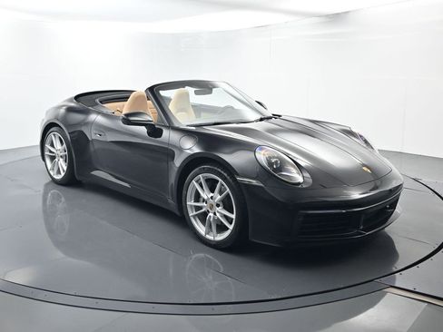 Certified 2022 Porsche 911 Carrera image 17