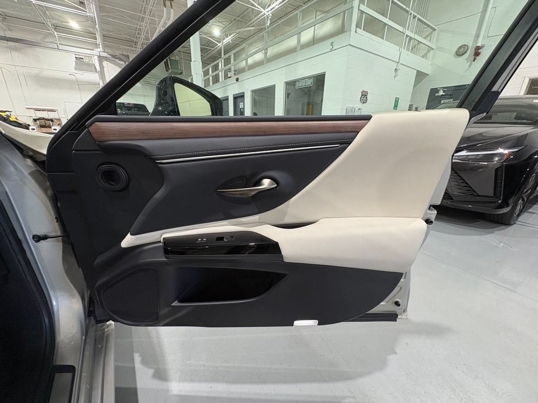Used 2023 Lexus ES 350 w/ Premium Package FWD image 52