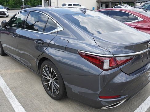 Used 2024 Lexus ES 350 w/ Premium Package FWD image 7
