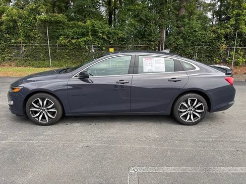 Used 2025 Chevrolet Malibu RS FWD image 2